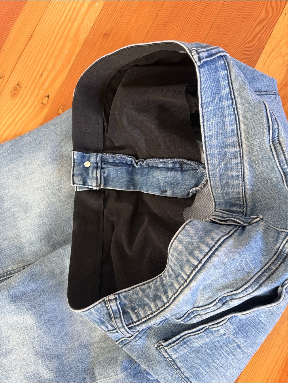 Wit & Wisdom ab-solution Slimming Jeans 14 - Picture 4 of 7